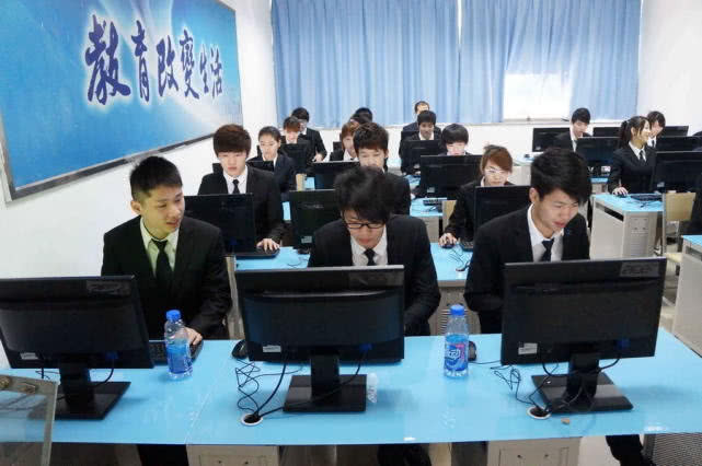 軟件開發(fā)就業(yè)前景如何？