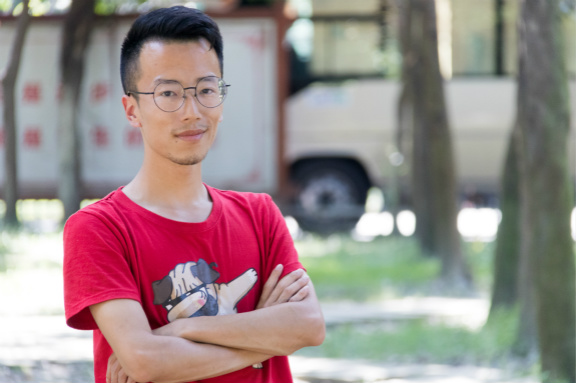 不安現(xiàn)狀，社會闖蕩十年，選擇新華重新出發(fā)