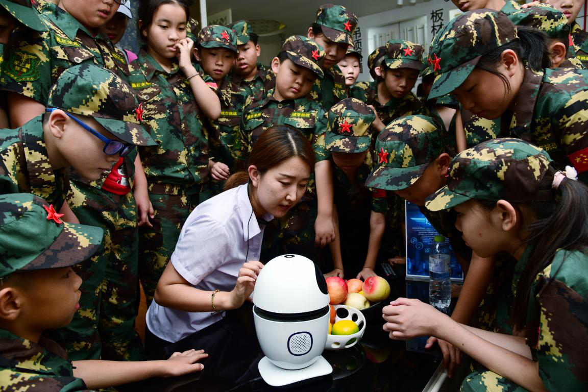 國慶七天樂，新華最歡樂！ 新華“黑科技”體驗日嗨翻天
