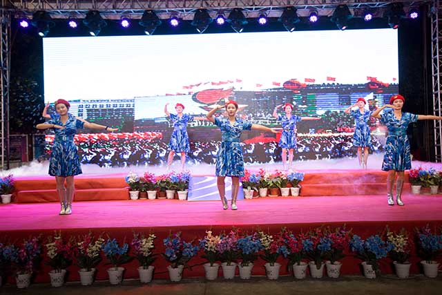 “慶國慶·迎新生”暨四川新華2018年秋季開學(xué)典禮圓滿落幕