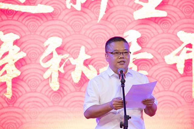 “慶國慶·迎新生”暨四川新華2018年秋季開學(xué)典禮圓滿落幕