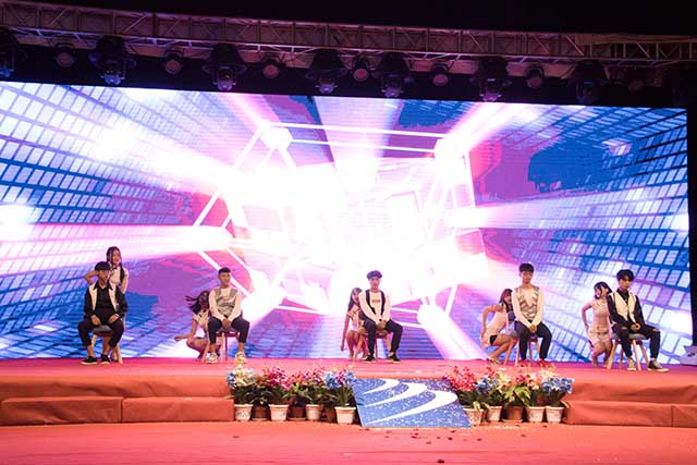 “慶國慶·迎新生”暨四川新華2018年秋季開學(xué)典禮圓滿落幕