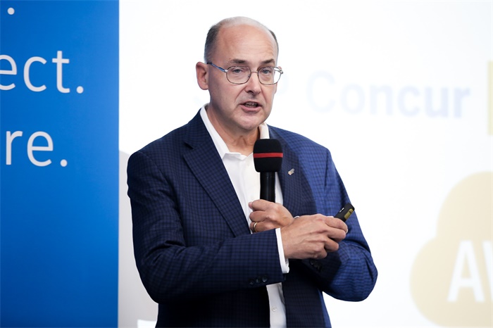 新華出席2018年ACAA教育峰會，并榮獲“精誠合作獎”