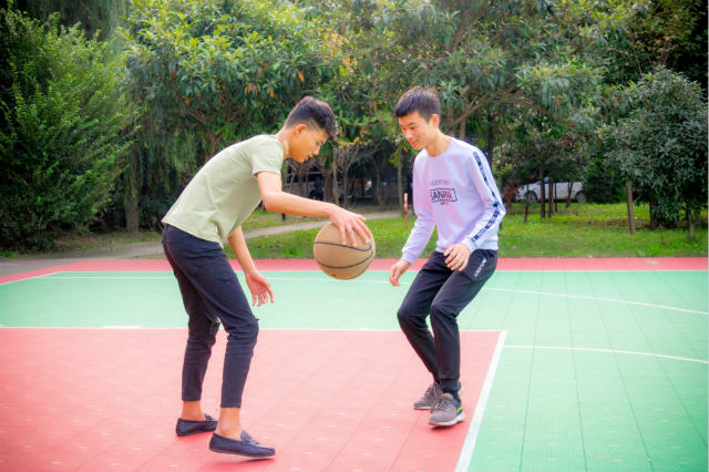 【新生故事】心中有夢(mèng)，腳下有路，唯有行動(dòng)方能抵達(dá)