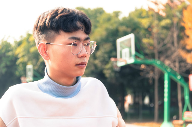 一見鐘情的電競見之不忘，思之如狂