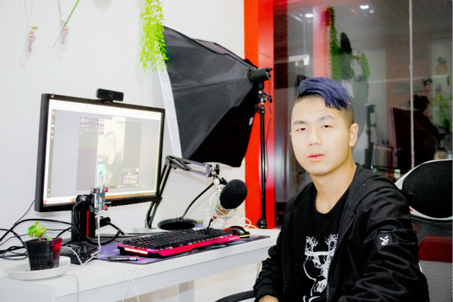 夢想的花，開在奮斗之上，用電競的花火播下希望的種子