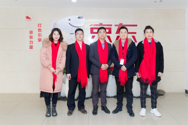 四川新華走進(jìn)企業(yè) 畢業(yè)生暖心慰問(wèn)回訪