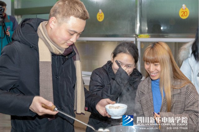 團團圓圓慶元宵，四川新華玩出新花樣