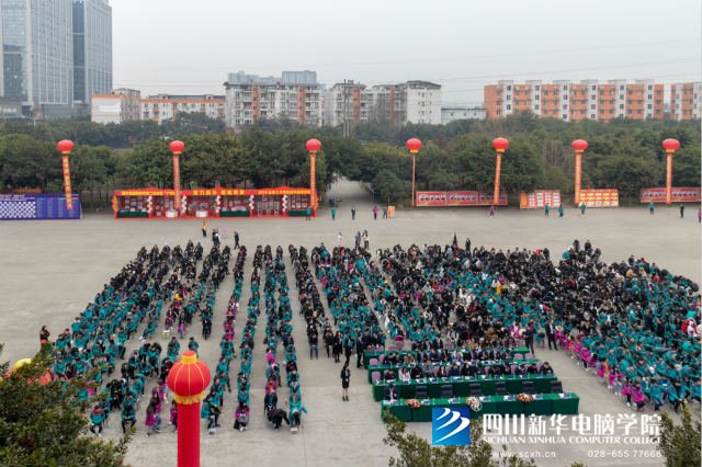 央視關(guān)注新華模式，解析新華學(xué)子為何能夠畢業(yè)即就業(yè)