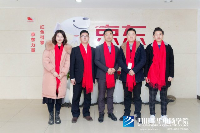 央視關(guān)注新華模式，解析新華學(xué)子為何能夠畢業(yè)即就業(yè)