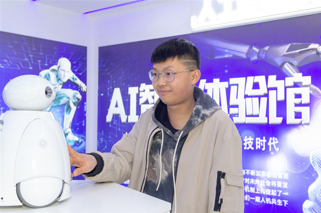 我想高薪就業(yè)，零基礎(chǔ)的初中生現(xiàn)在學(xué)還晚不晚？