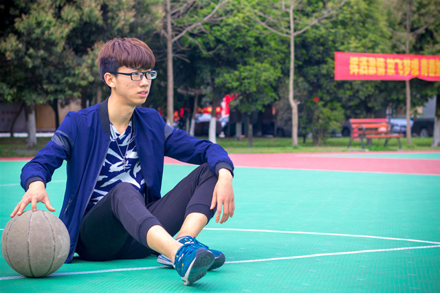 打工太辛苦，選擇新華學技能，命運能否改變？