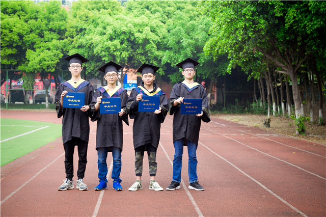 最美畢業(yè)季|此去繁花似錦，歸來仍是少年！