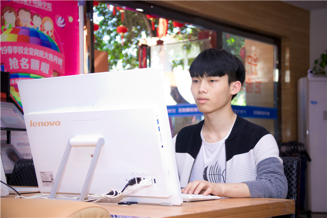 誰說熱愛游戲動漫不能青春熱血？