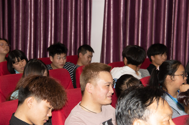 畢業(yè)季來臨，制作簡歷有訣竅