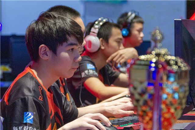 EEST《英雄聯(lián)盟》全國競技大賽成都站，冠軍花落誰家？