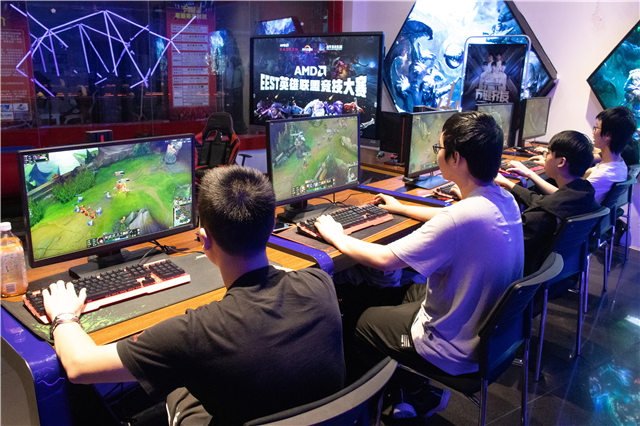 EEST《英雄聯(lián)盟》全國競技大賽成都站，冠軍花落誰家？