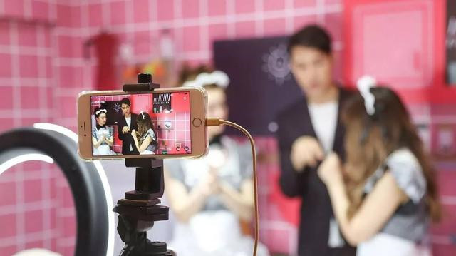 直播進入下半場 歡聚時代還想怎么玩？