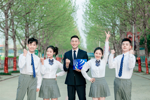 中高考結(jié)束了，擇校選專(zhuān)業(yè)一定要早！學(xué)什么好？