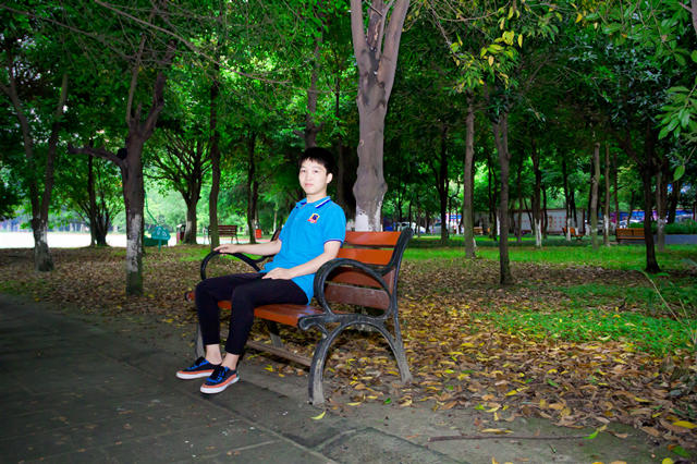 高中畢業(yè)學(xué)什么有前途？做互聯(lián)網(wǎng)時(shí)代的白領(lǐng)！