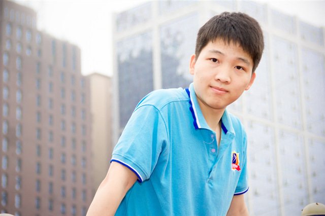 高中畢業(yè)學(xué)什么有前途？做互聯(lián)網(wǎng)時(shí)代的白領(lǐng)！