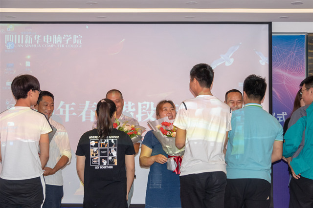 結課答辯分享會：半年收入6萬+，她們是怎么做到的？