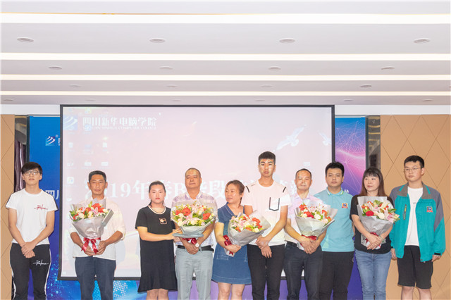 結課答辯分享會：半年收入6萬+，她們是怎么做到的？