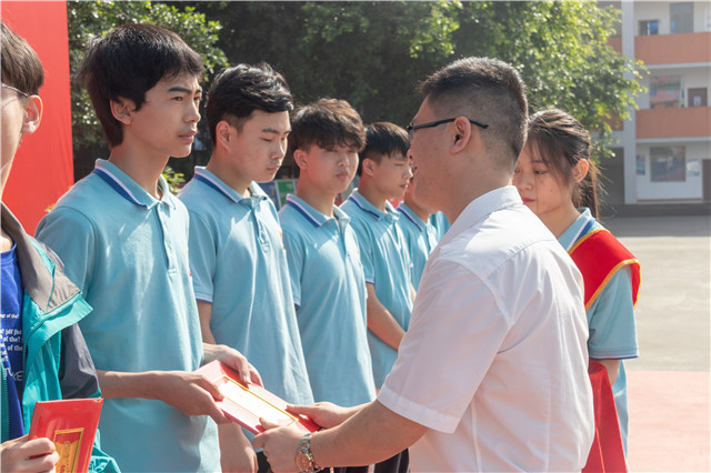 直擊2019優(yōu)秀優(yōu)干頒獎典禮現(xiàn)場：你的優(yōu)秀從來不缺舞臺