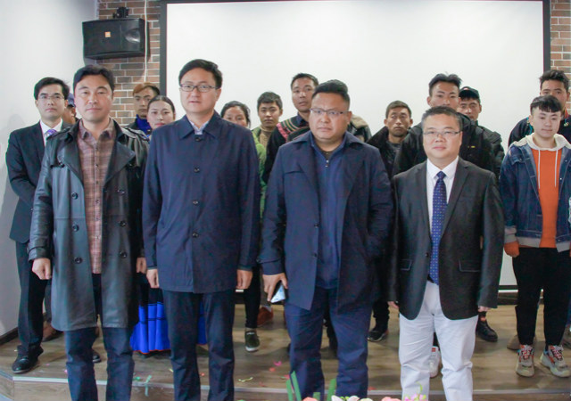 【永恒的初心】新華公益進(jìn)行時(shí)，互聯(lián)網(wǎng)助力農(nóng)村特色產(chǎn)業(yè)行萬(wàn)里！