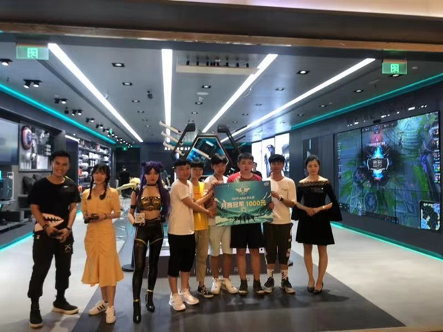 【電競(jìng)少年·C位出道】：新華行走中的冠軍