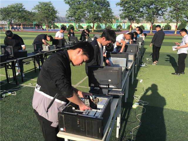 【媒體關(guān)注】新華繽紛校園生活 寓教于樂