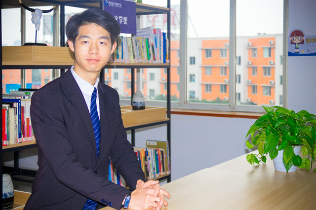 就業(yè)學子——何銳杰