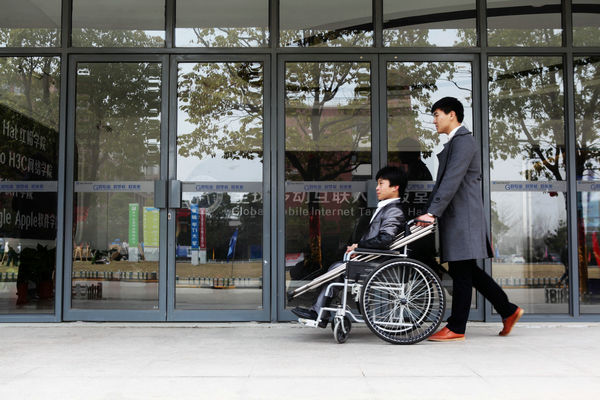 讓蝴蝶飛過(guò)滄海——職業(yè)教育在關(guān)懷中演繹精彩