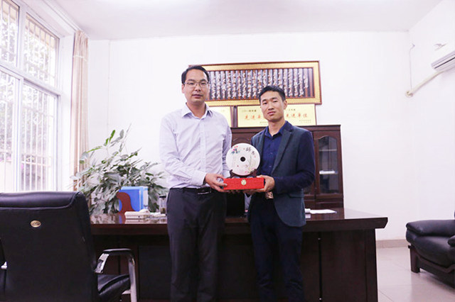 在關懷中演繹精彩 在關懷中綻放華彩！