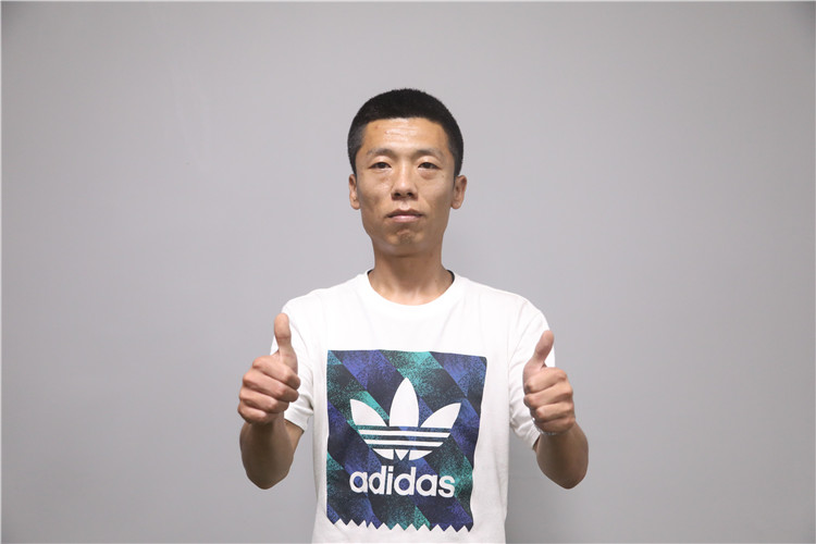 畢業(yè)十年把家鄉(xiāng)蘋(píng)果銷往世界各地