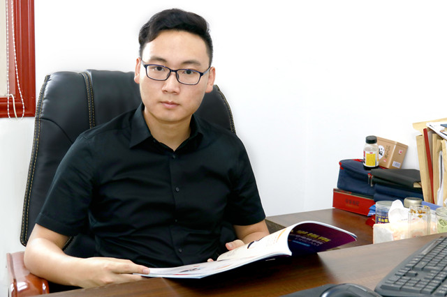 成功學(xué)子蔣潘：畢業(yè)五年身家千萬，難忘母校情誼 