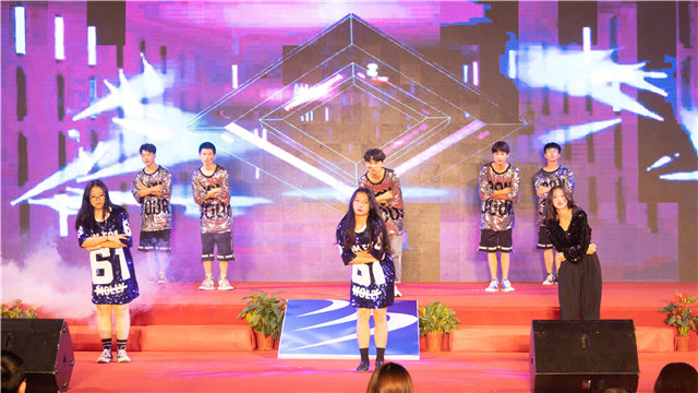 多圖預(yù)警，四川新華“慶國慶·迎新生”大型文藝晚會精彩回顧！