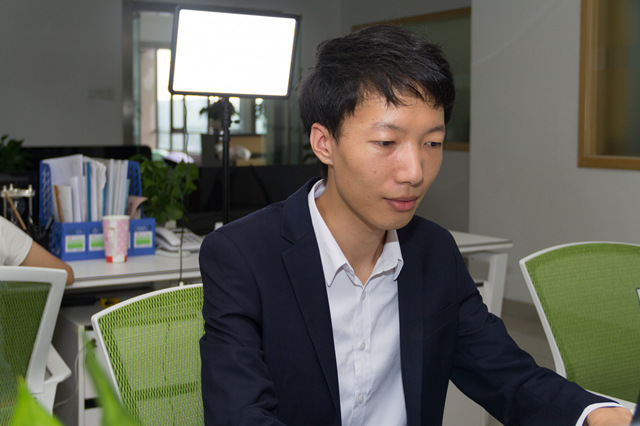 就業(yè)學(xué)子|王鎮(zhèn):大學(xué)畢業(yè)后來(lái)新華學(xué)軟件開(kāi)發(fā)