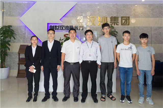 “畢業(yè)季”來臨，同學(xué)們?nèi)绾螌崿F(xiàn)就業(yè)無憂？