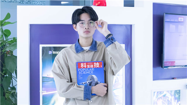 張良杰：人生沒(méi)有捷徑，唯有一步一腳印 