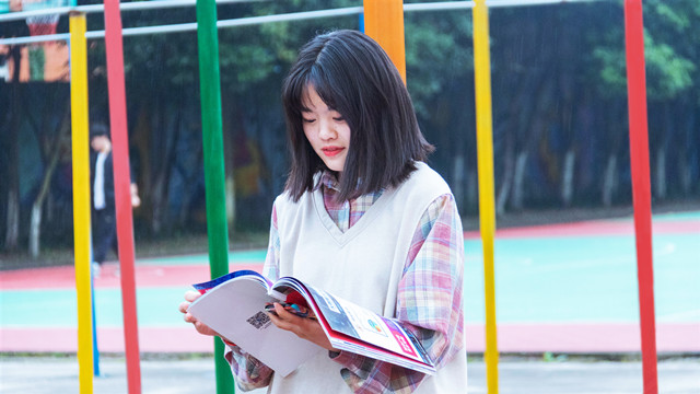 初中畢業(yè)來新華，勇敢追逐設(shè)計夢 