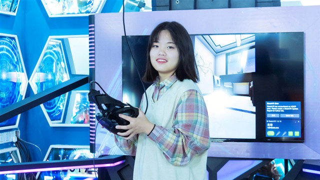 初中畢業(yè)來新華，勇敢追逐設(shè)計夢 