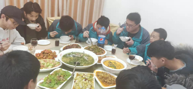 “獎(jiǎng)助勤勉”新華關(guān)愛，讓你的技能夢(mèng)飛得更遠(yuǎn)