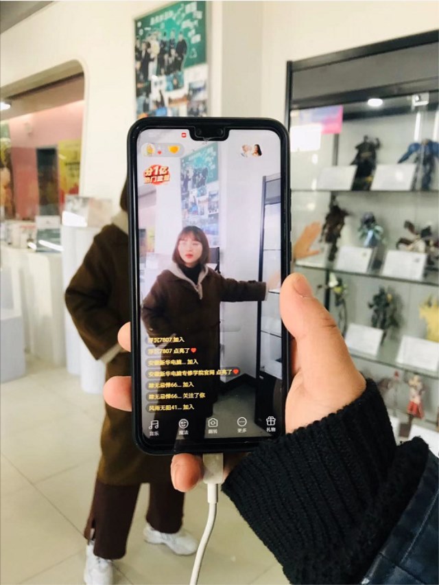 足不出戶，四川新華電腦學(xué)院帶您一對一參觀校園