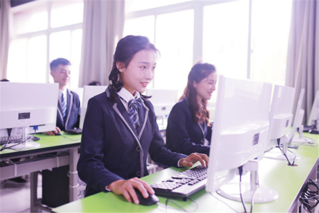 【媒體關(guān)注】女生學(xué)什么專(zhuān)業(yè)有前途?