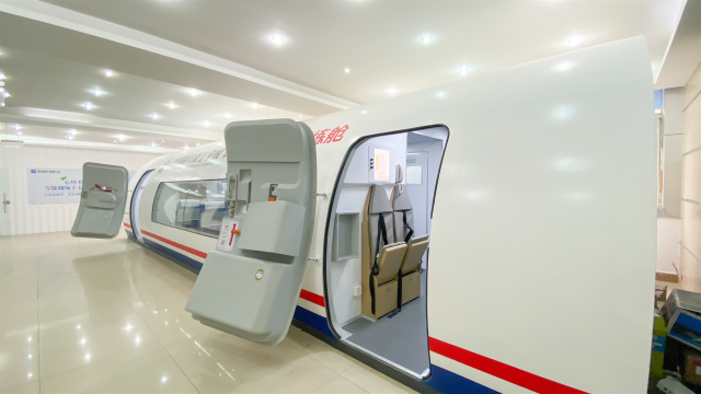 【專業(yè)答疑】高鐵VS航空學(xué)什么好?