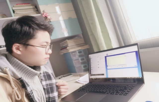 居家學(xué)習(xí)嚴要求，自律使我更自由