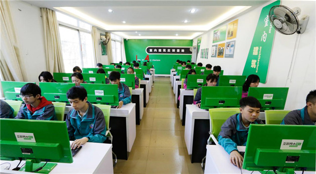 結(jié)伴來新華 一起創(chuàng)造精彩未來！