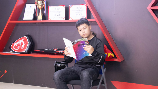 選擇新華，遇見(jiàn)更優(yōu)秀的自己