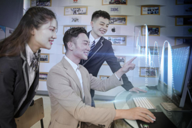 初中畢業(yè)學(xué)技術(shù)，該怎么選學(xué)校？